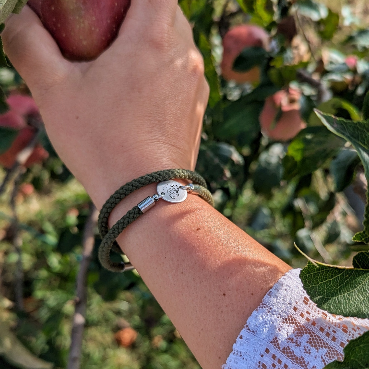 Bierkrug Trachtenarmband mit Magnetverschluss