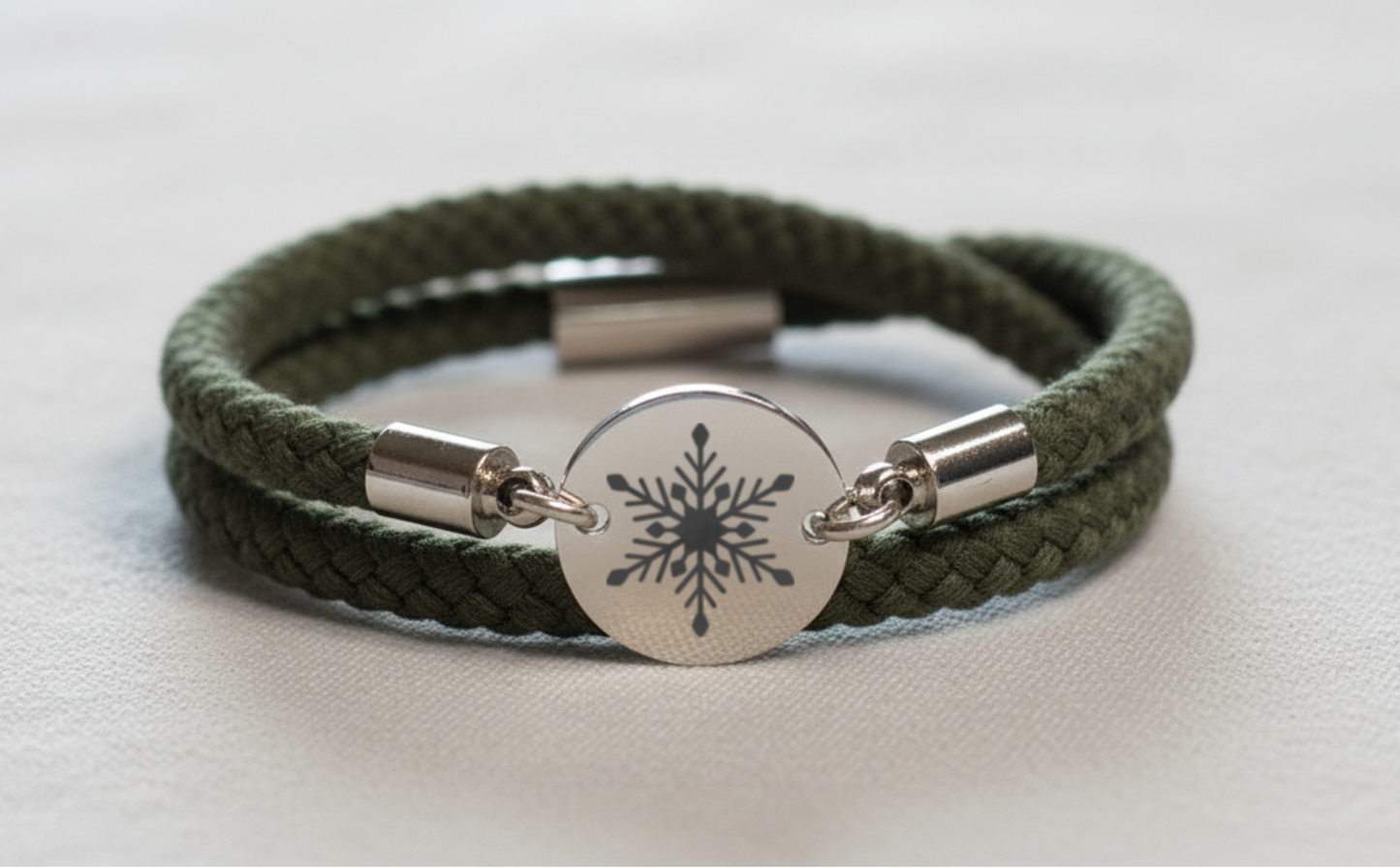 Schneeflocke Winterarmband mit Magnetverschluss