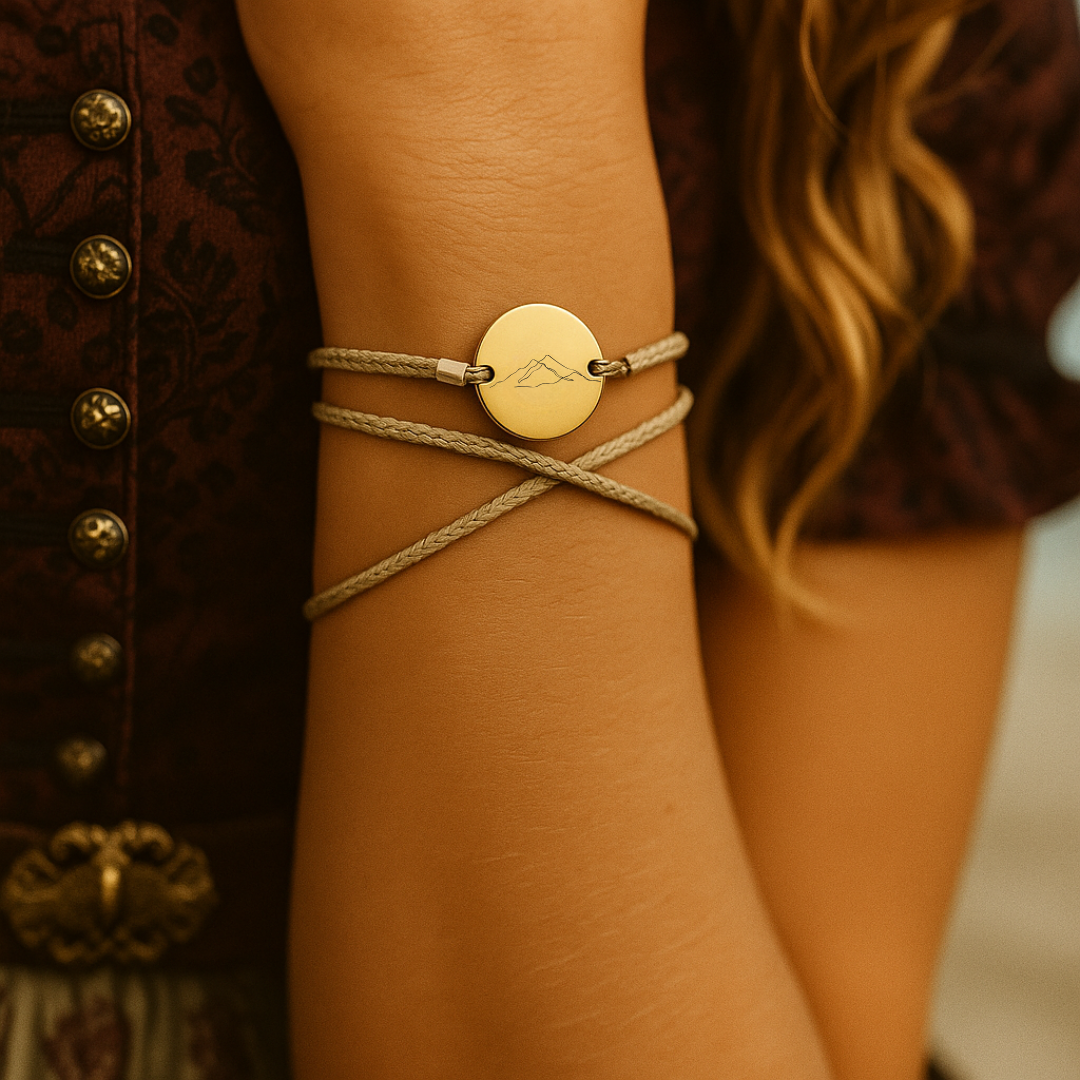 Berge Gold Trachtenarmband mit Magnetverschluss